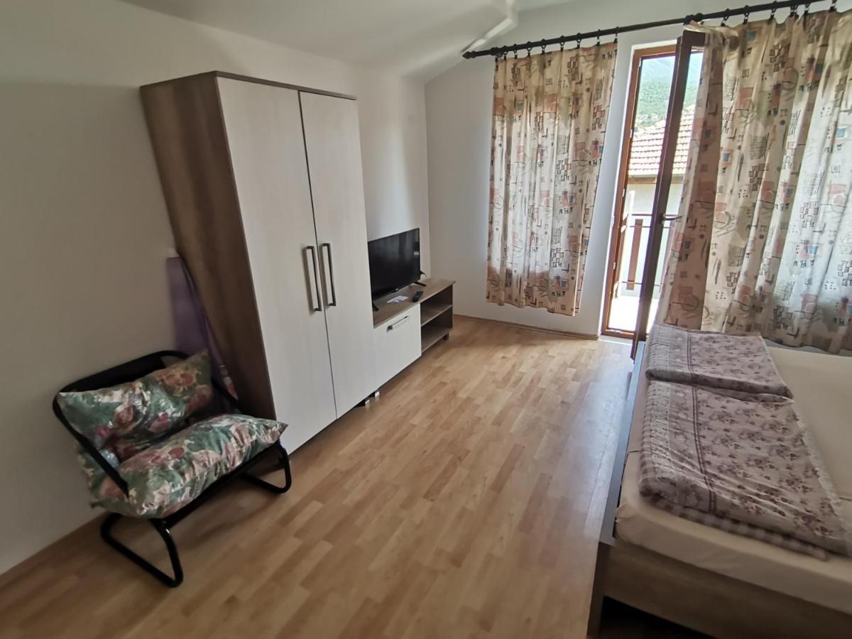Guesthouse Zimovski Peštani Dış mekan fotoğraf