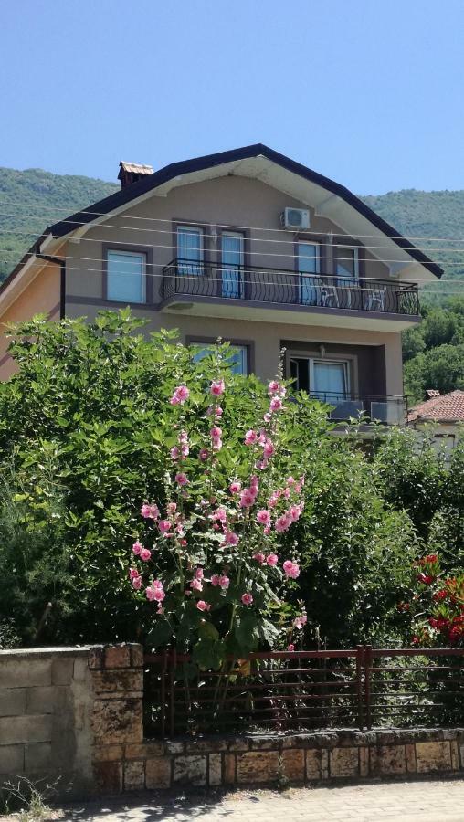 Guesthouse Zimovski Peštani Dış mekan fotoğraf